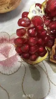 Make Pomegranate juice step 0