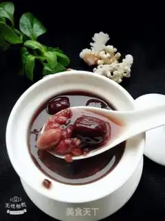 Make The red dates produce porridge step 4