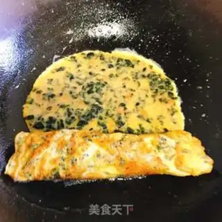 Make Seaweed pine omelet step 6