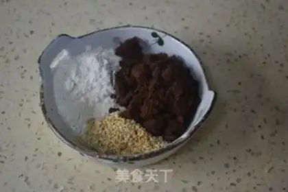 Make Red sugar kettle helmet step 3