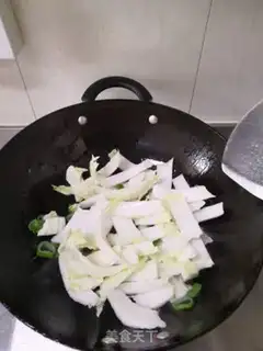 Make Hot cabbage vegetable pot step 2