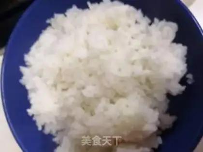Make Gold and sand and egg rice step 2