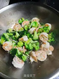 Make Shrimp fried broccoli step 3