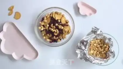 Make Strawberry nuts step 1
