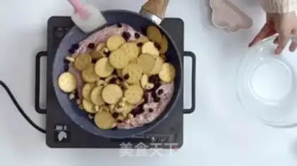 Make Strawberry nuts step 5
