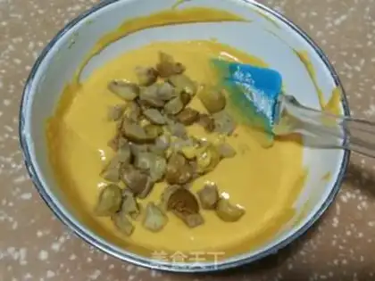 Make Pumpkin chestnut cake step 4