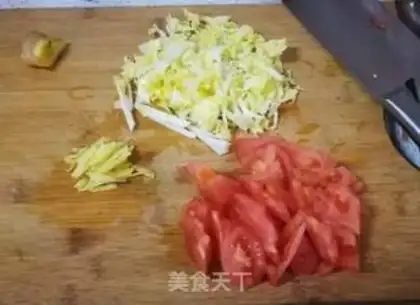 Make Tomato noodles step 2
