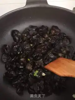 Make cucumber-mucked eggs step 3