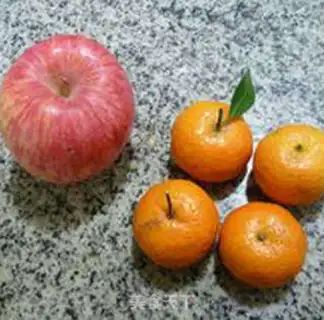 Make Ice cream and fruit round step 2