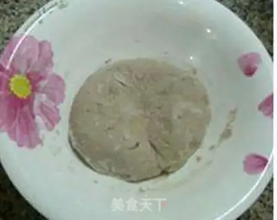Make Ice cream and fruit round step 6