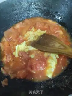 Make Tomato fried eggs step 6