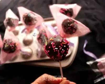 Make Lollipop cake step 12