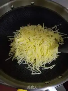 Make Scrambled potatoes step 4