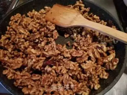 Make Amber walnuts step 3