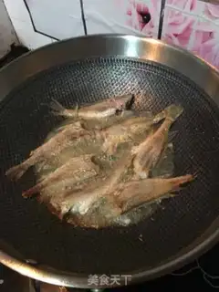 Make Blow up a salty fish step 5