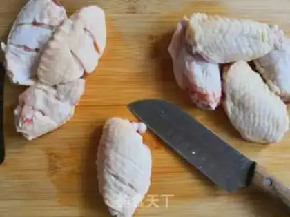 Make Chicken wings with eggplant juice step 0