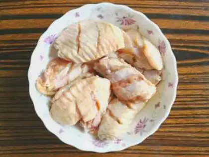 Make Chicken wings with eggplant juice step 1