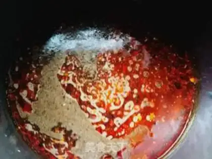 Make Spicy noodles step 3