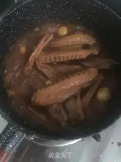 Make Red duck wings step 8