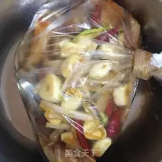 Make Tin paper fish head step 2