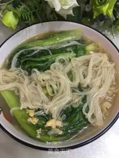 Make Soccer eggs with hot noodles step 4