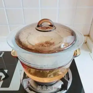 Make quinoa egg rolls step 1