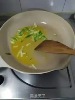Make Dry tofu sprouts and sweet peppers step 6
