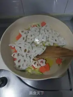 Make The green pepper carrots, the sprouts step 7