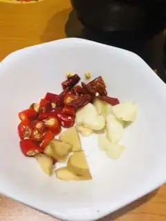 Make The broccoli burns duck blood step 0
