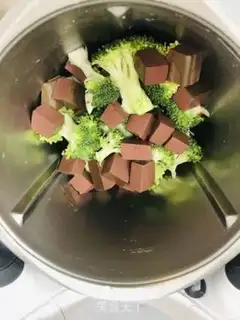 Make The broccoli burns duck blood step 3