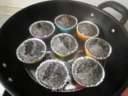 Make Steamed sesame rice cake step 12