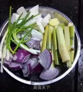Make Sugar cane radish, lamb soup step 1