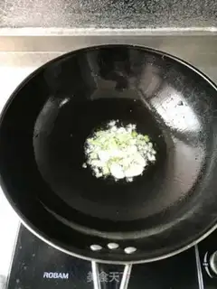 Make Pingos fried celery step 4