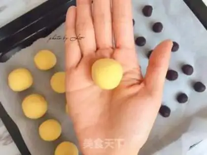 Make Pumpkin ball step 6
