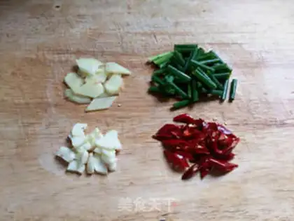 Make Five flowers and sour sauce step 2