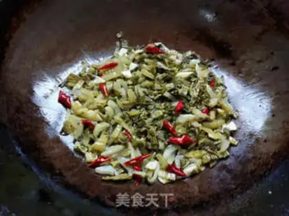 Make Five flowers and sour sauce step 6