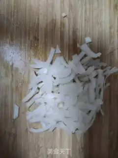 Make Onion noodles step 0