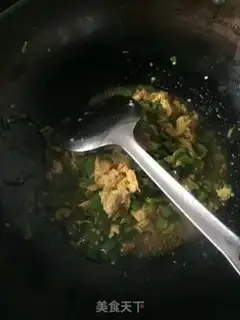 Make Chili fried eggs step 4