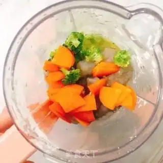 Make Vegetable shrimp intestines step 2