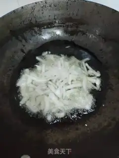 Make Onion noodles step 4
