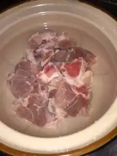 Make Big bone hotpot step 1
