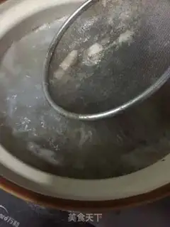 Make Big bone hotpot step 2