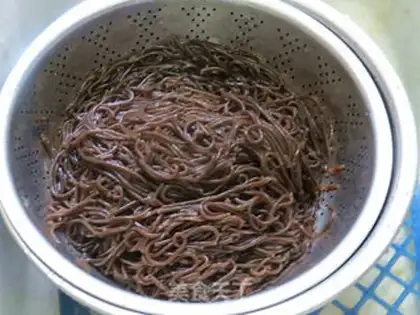 Make Spicy spicy root powder step 5
