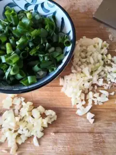Make Sour bean bean-skin fatpot step 2