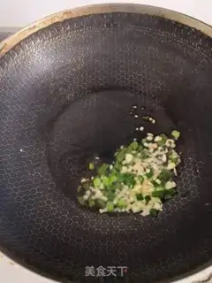 Make Sour bean bean-skin fatpot step 3