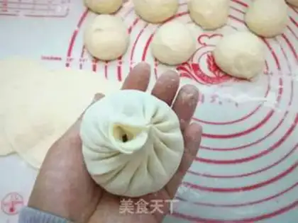 Make Puppet pork buns step 11