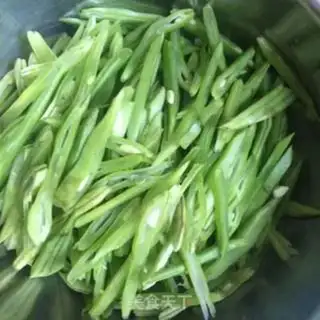 Make Garlic lentils step 2
