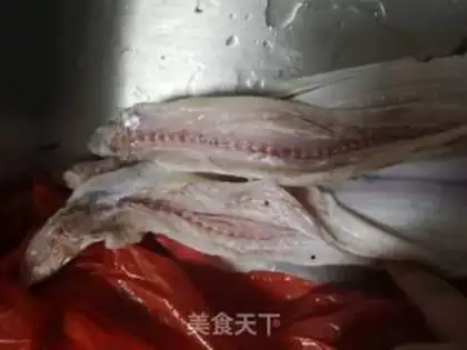 Make Red-fried fish step 1
