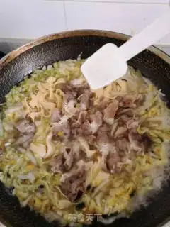 Make Sour bean bean-skin fatpot step 11
