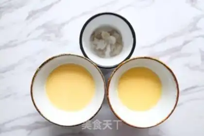 Make Shrimp steamed eggs step 2